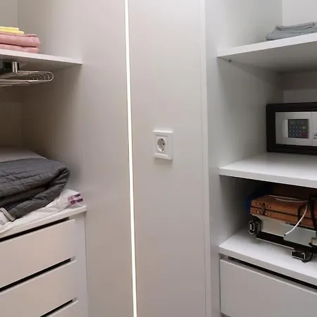 Unique 1 Bedroom Flat *