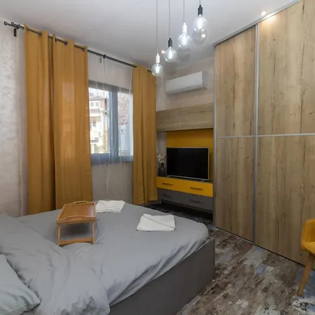 Unique 1 Bedroom Flat Апартамент