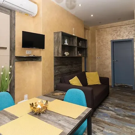 Unique 1 Bedroom Flat